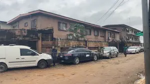 Furnished 5bdrm Duplex in Community Road, Akoka for sale