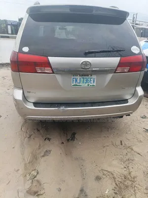 Toyota Sienna 2005 Gray