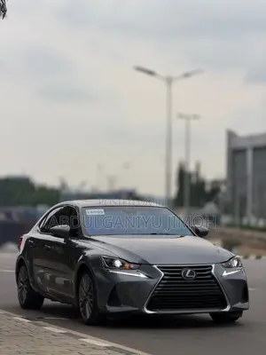 Lexus IS 2016