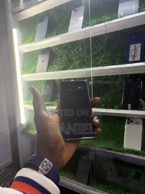 Samsung Galaxy S10 128 GB Black