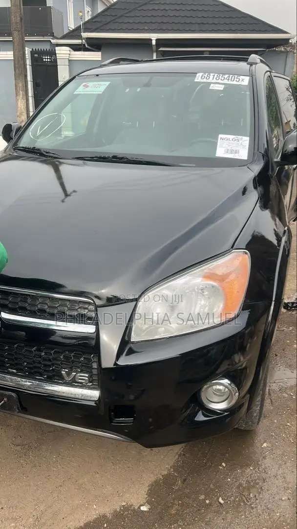 Toyota RAV4 2011 Black