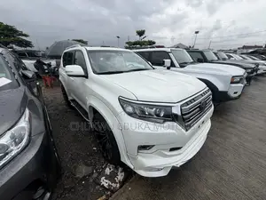 Toyota Land Cruiser 2023 White