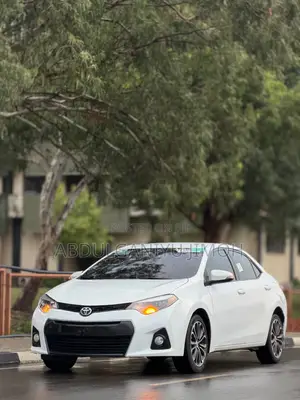 Toyota Corolla 2015 White