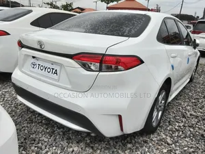Toyota Corolla 2022 White