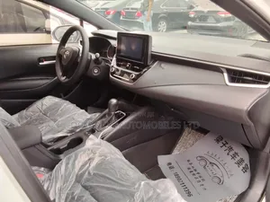 Toyota Corolla 2022 White