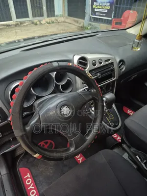 Pontiac Vibe 2005 Gray