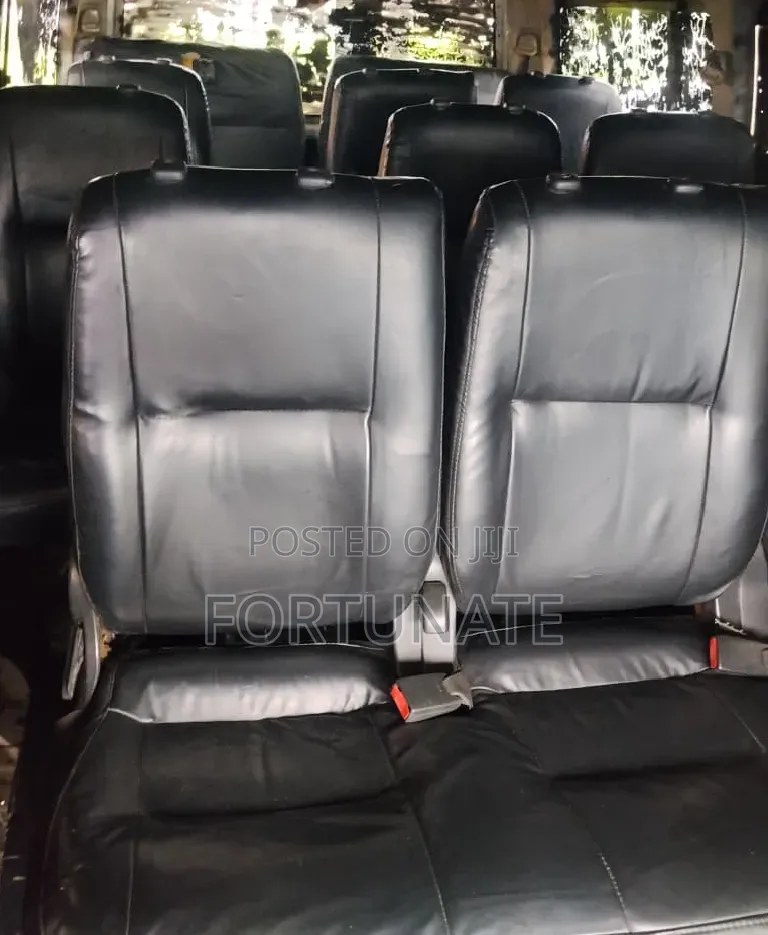Toyota HiAce 2004 White
