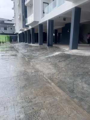 3bdrm Block of Flats in Gra Ikeja. for rent