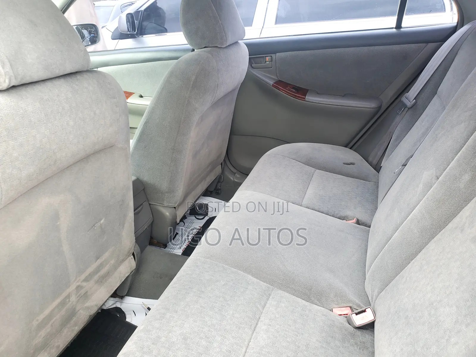 Toyota Corolla LE 2004 Silver