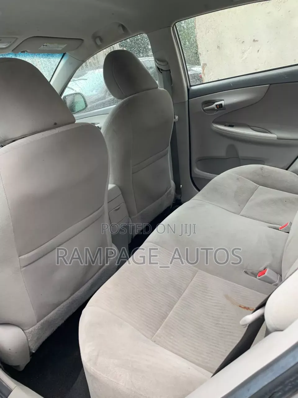 Toyota Corolla 2010 Silver