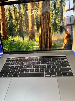 Laptop Apple MacBook Pro 2019 16GB Intel Core i9 SSD 512GB
