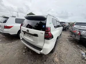 Toyota Land Cruiser Prado 2023 White
