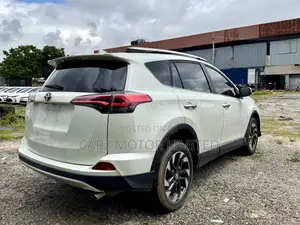 Toyota RAV4 Limited AWD 2019 Gray