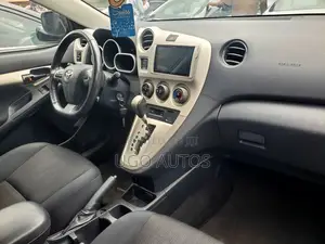 Toyota Matrix S Hatchback AWD (2.4L 4cyl 4A) 2010 Black