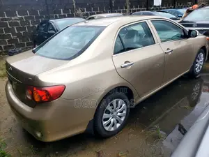 Toyota Corolla LE 4dr Sedan (1.8L 4cyl 4A) 2010 Brown