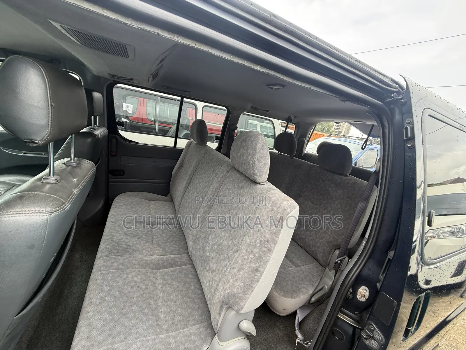 Toyota HiAce 2014 Blue