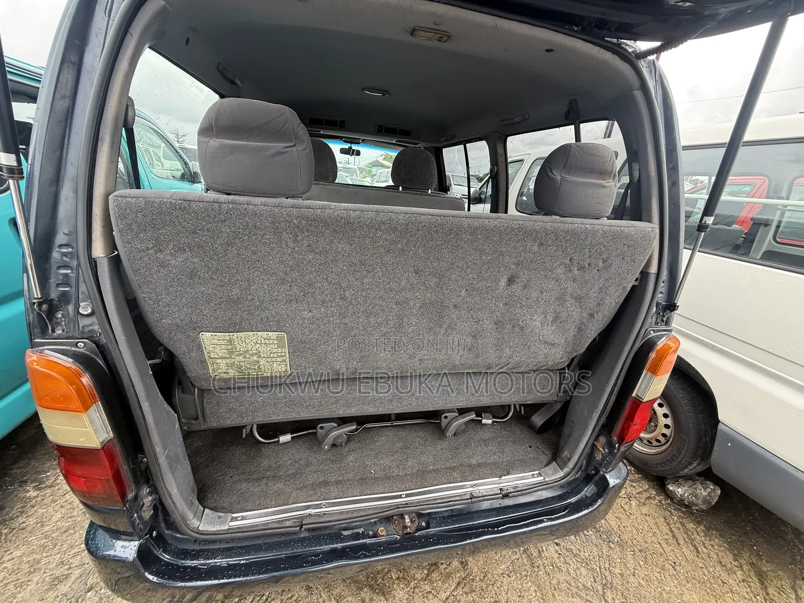 Toyota HiAce 2014 Blue