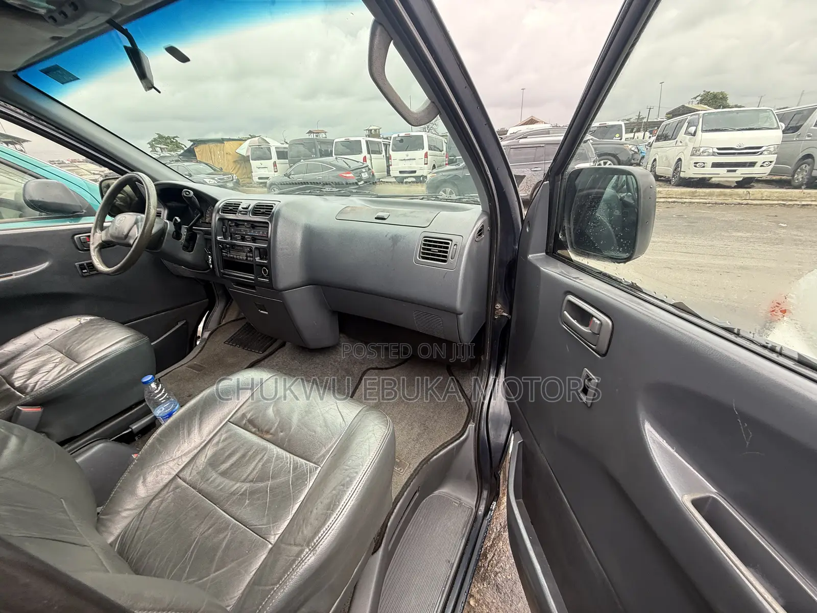 Toyota HiAce 2014 Blue