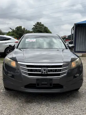Honda Crosstour 2011 Gray