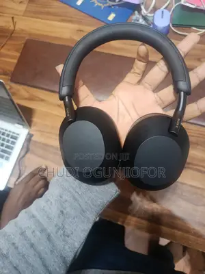 Sony Wh-1000xm5