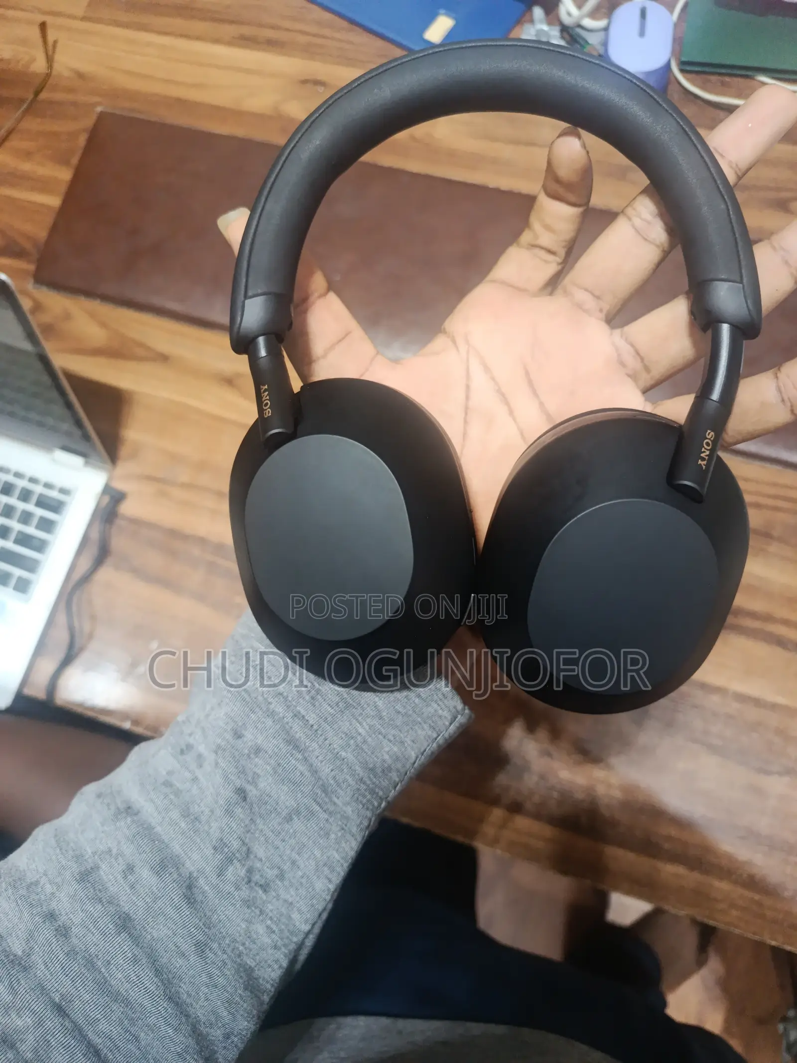 Sony Wh-1000xm5