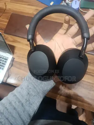 Sony Wh-1000xm5