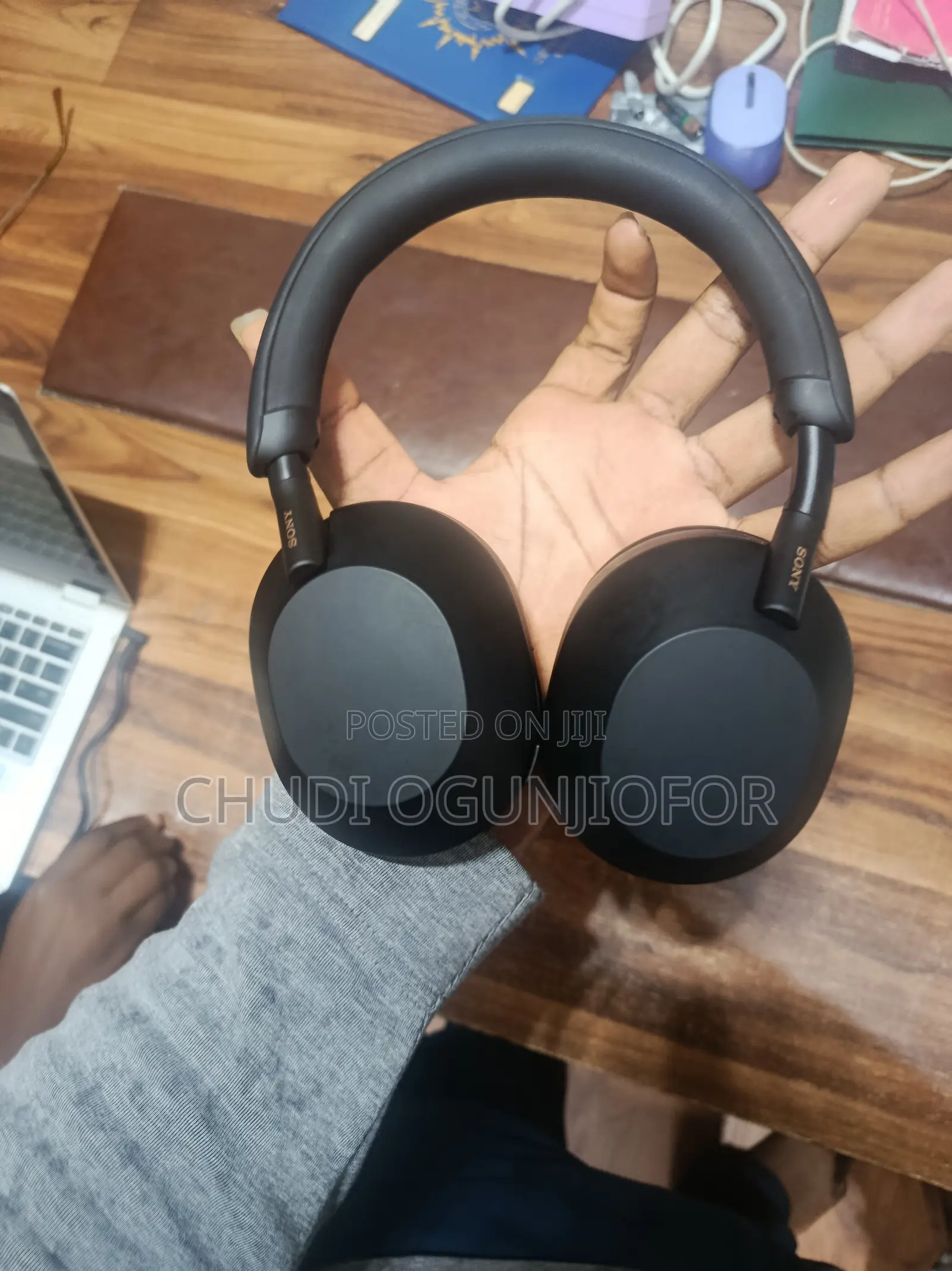 Sony Wh-1000xm5