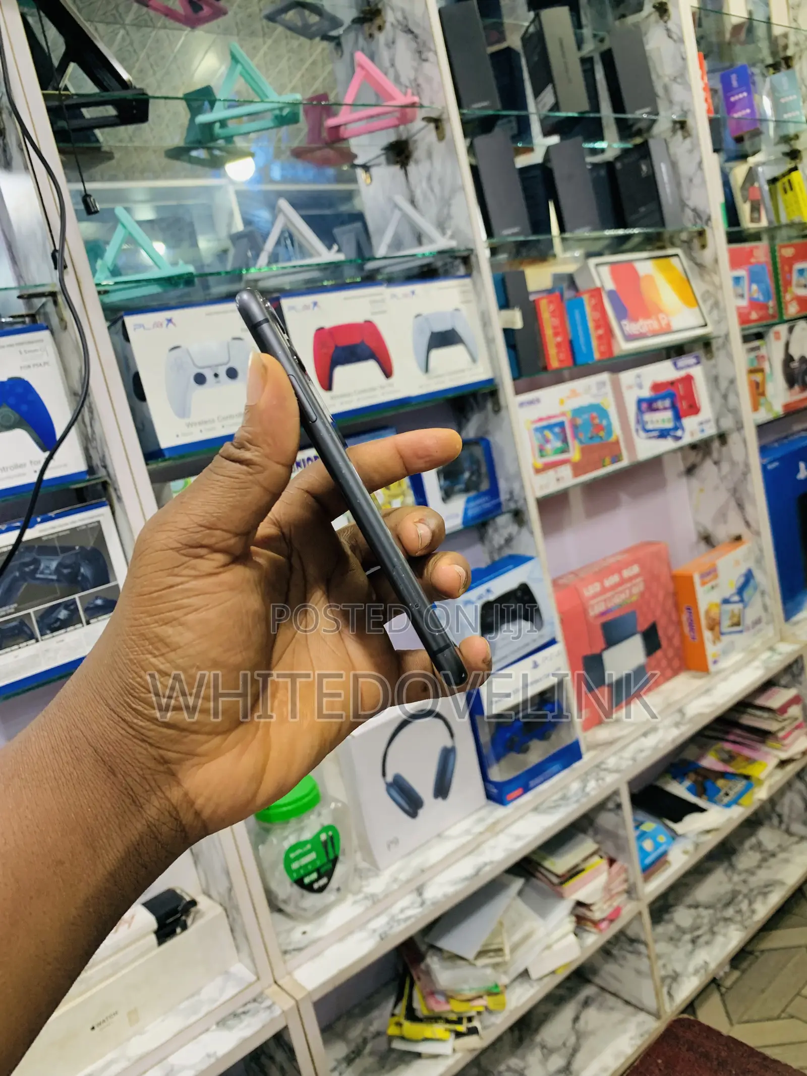 Apple iPhone 11 64 GB Black
