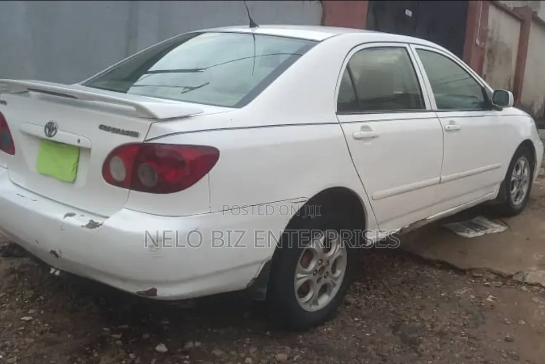 Toyota Corolla 2007 White