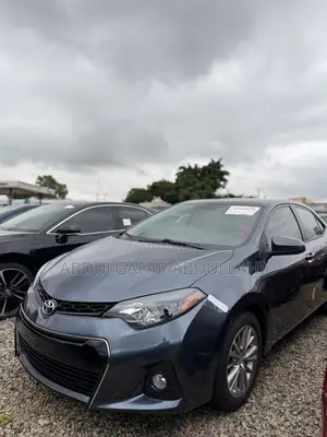 Toyota Corolla LE Premium 4dr Sedan (1.8L 4cyl CVT) 2015 Gray