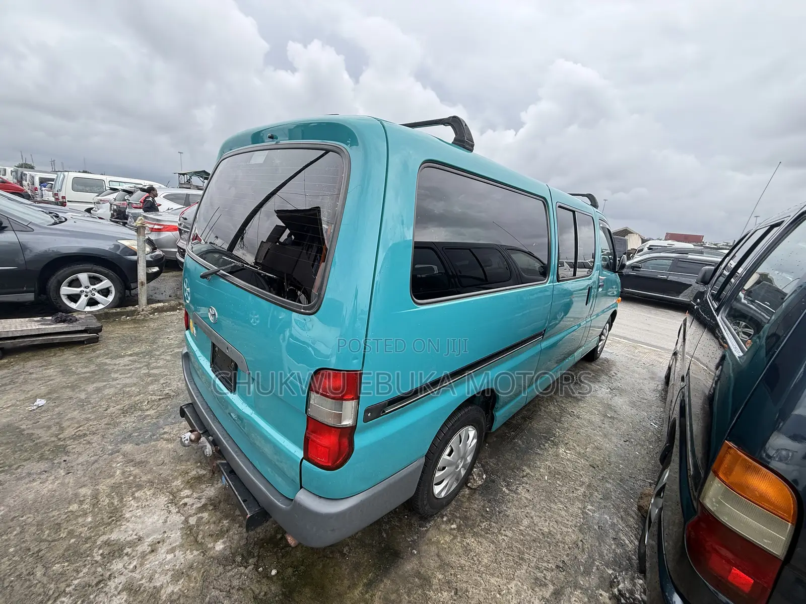 Toyota HiAce 2004 Green