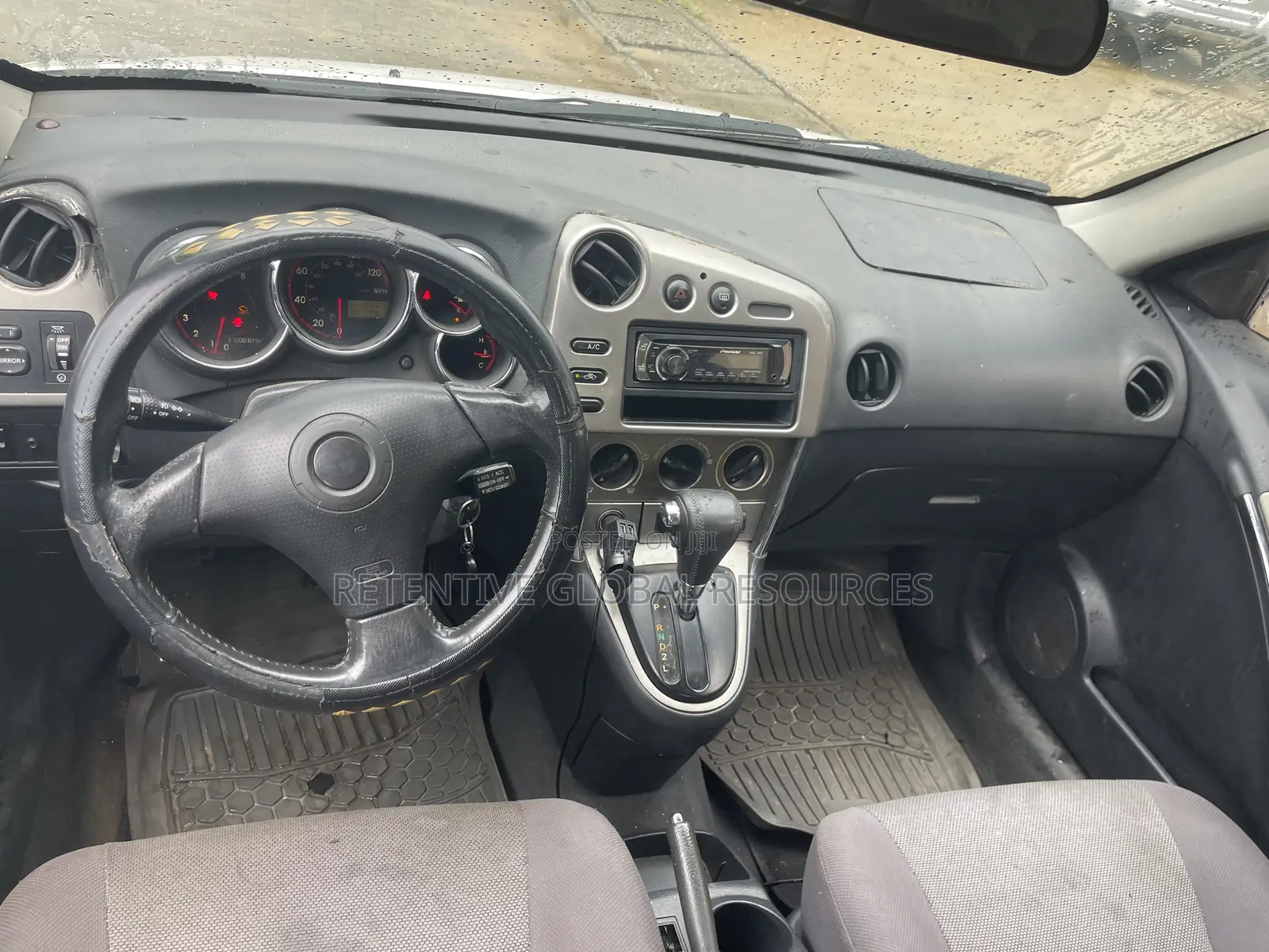 Toyota Matrix 2004 White