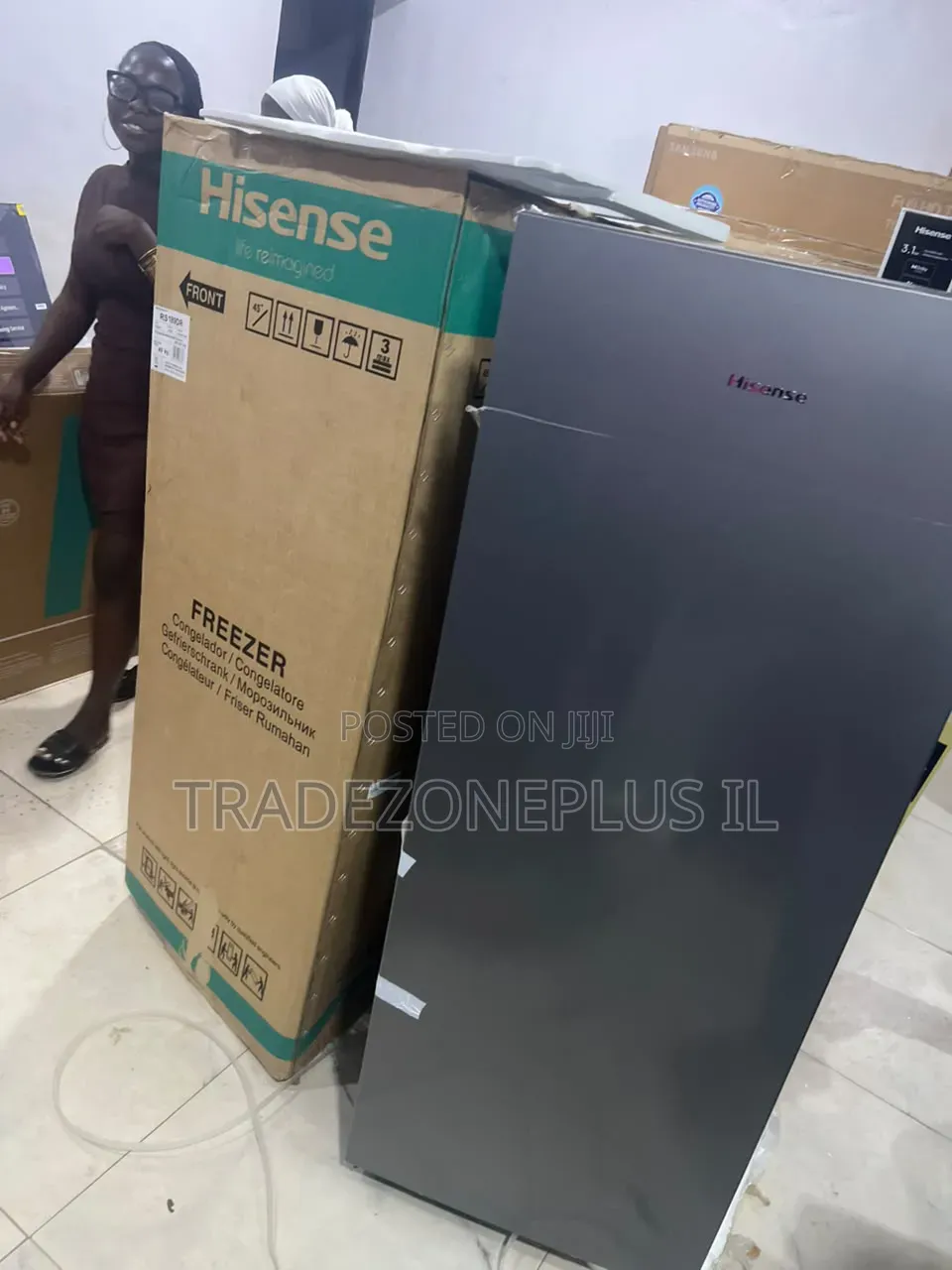 Space Saving 190l Hisense Standing Freezer