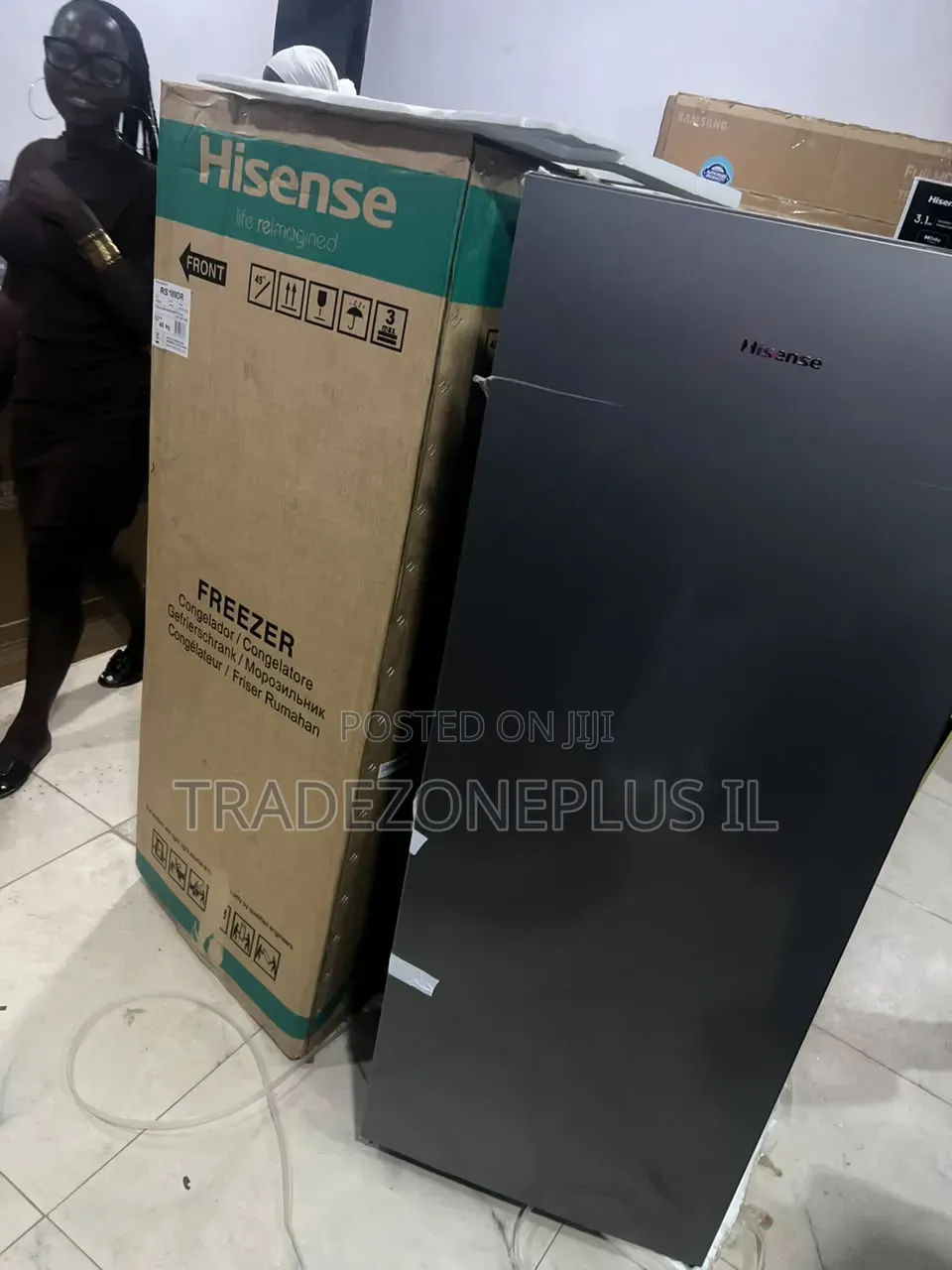 Space Saving 190l Hisense Standing Freezer