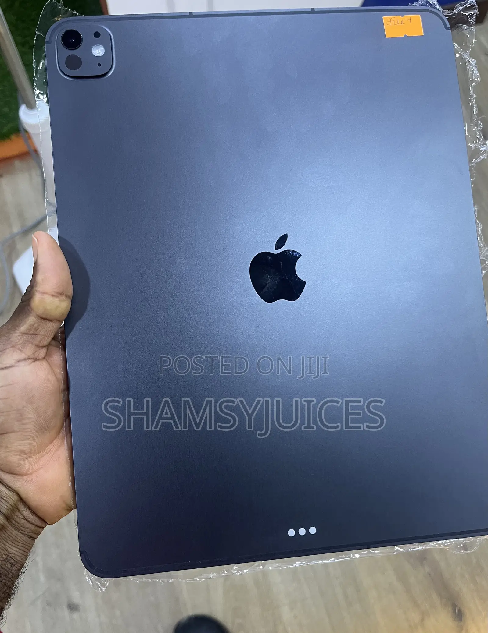 Apple iPad Pro 13 (2025) 2 TB Black