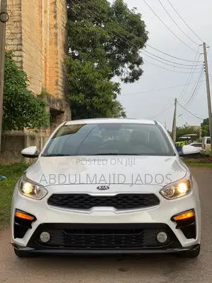 Kia Forte 2022 White