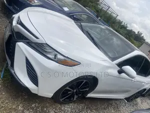 Toyota Camry XSE 4dr Sedan (2.5L 4cyl 6A) 2017 White