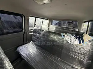 Toyota HiAce 2010 Silver