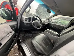 Toyota HiAce 2010 Silver