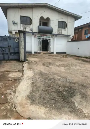 20bdrm Block of Flats in Abaranje Ikotun for sale