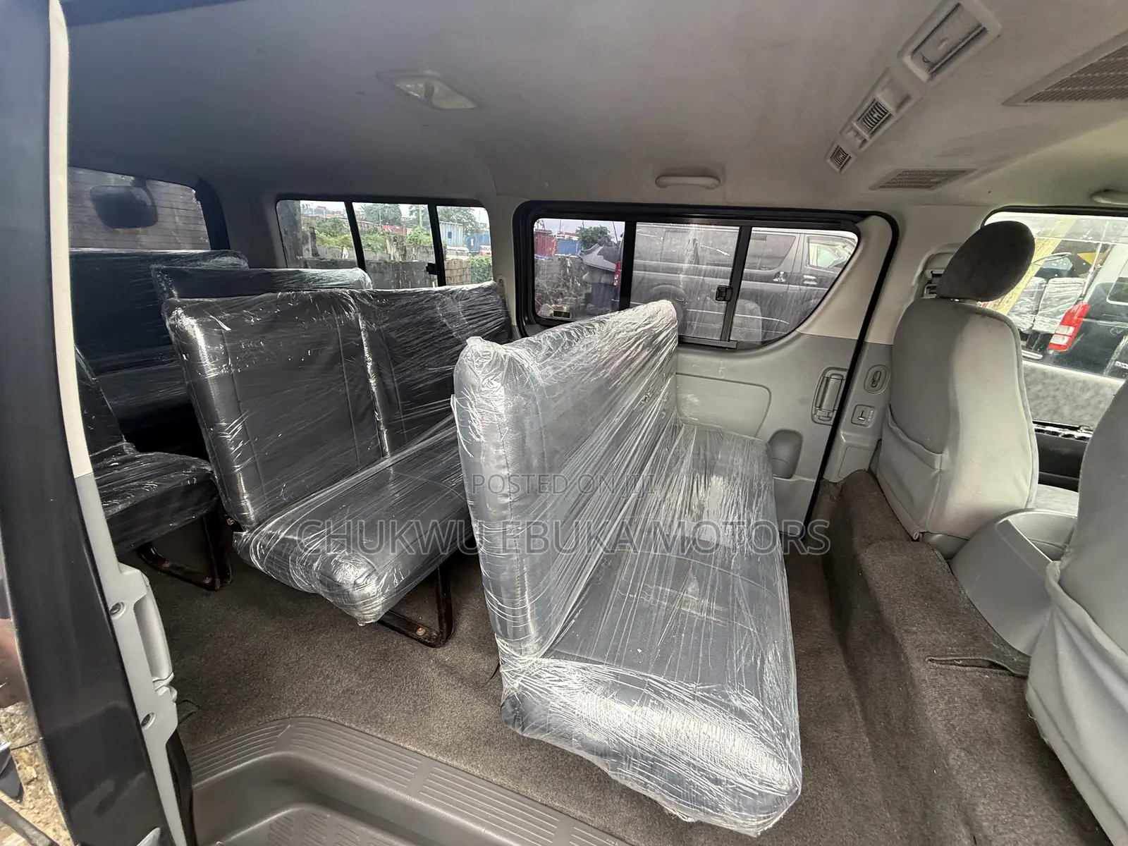 Toyota HiAce 2010 Black