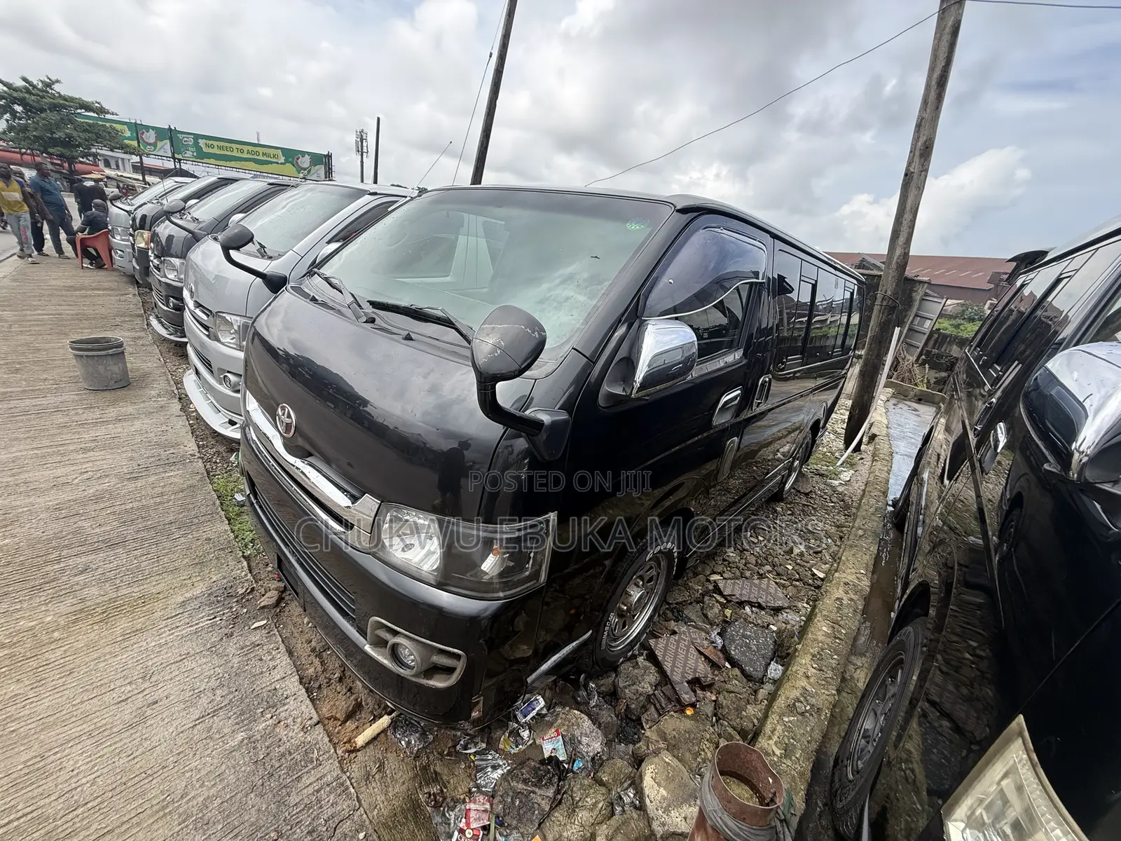 Toyota HiAce 2010 Black