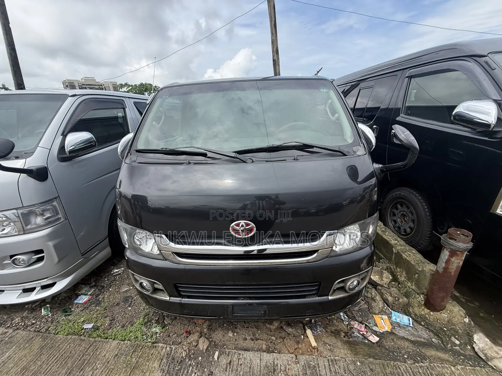 Toyota HiAce 2010 Black