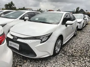 Toyota Corolla 2021 Off white