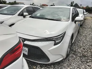 Toyota Corolla 2021 Off white