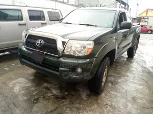 Toyota Tacoma 2011 Green
