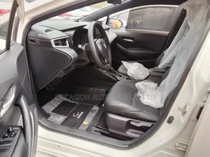 Toyota Corolla 2022 Off white