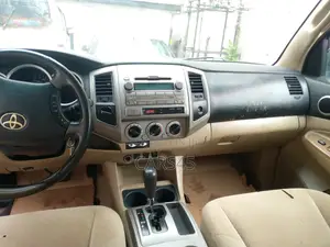 Toyota Tacoma 2011 Green