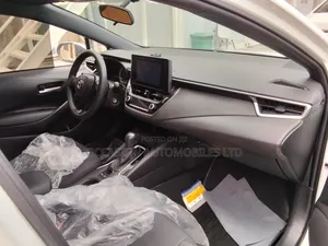 Toyota Corolla 2022 Off white