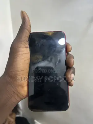 Apple iPhone XR 64 GB Red